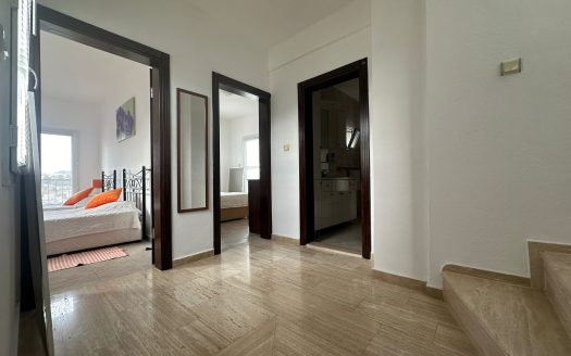 Küçükbük Koyu’nda Site İçerisinde 5 + 1 Müstakil Bahçeli Villa