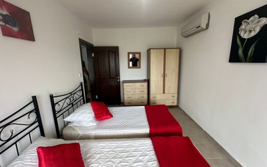 Küçükbük Koyu’nda Site İçerisinde 5 + 1 Müstakil Bahçeli Villa