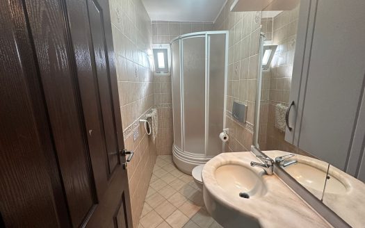 Küçükbük Koyu’nda Site İçerisinde 5 + 1 Müstakil Bahçeli Villa
