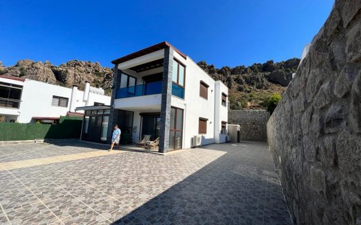 Gündoğan’da Satılık 5+2 Müstakil Bahçeli Villa