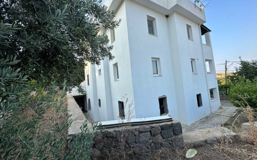 Gündoğan Merkezde 500 m2 Arsa İçinde 3 Katlı Daire Komple Satılık