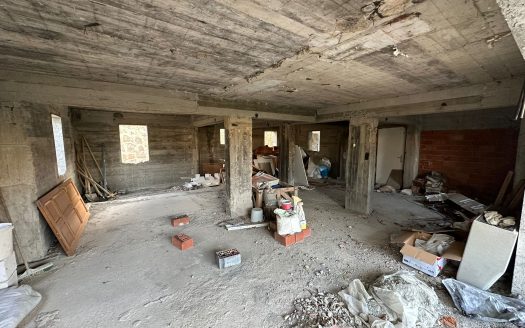 Gündoğan Merkezde 500 m2 Arsa İçinde 3 Katlı Daire Komple Satılık