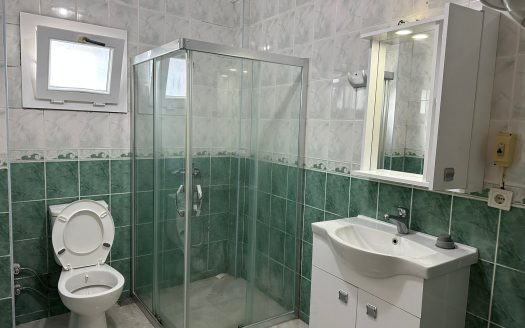 Gündoğan Merkezde 500 m2 Arsa İçinde 3 Katlı Daire Komple Satılık