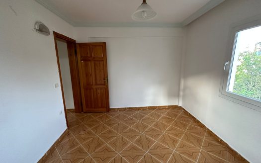 Gündoğan Merkezde 500 m2 Arsa İçinde 3 Katlı Daire Komple Satılık
