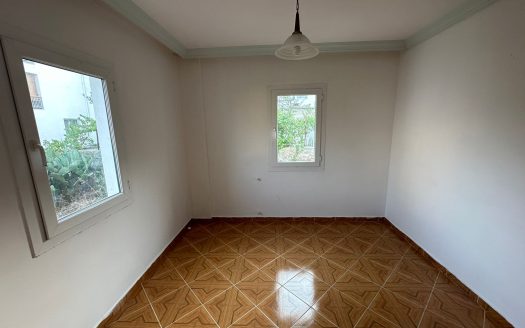Gündoğan Merkezde 500 m2 Arsa İçinde 3 Katlı Daire Komple Satılık
