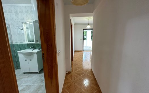 Gündoğan Merkezde 500 m2 Arsa İçinde 3 Katlı Daire Komple Satılık