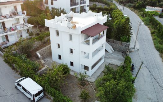 Gündoğan Merkezde 500 m2 Arsa İçinde 3 Katlı Daire Komple Satılık