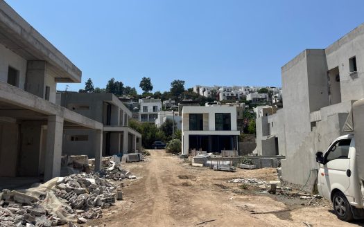 Fırsat!! Küçükbük Koyunda Denize 3 Dakika 2+1 Projeden Daireler