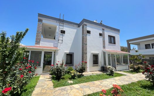 Bodrum Gündoğan Merkezde Yıllık Kiralık Villa