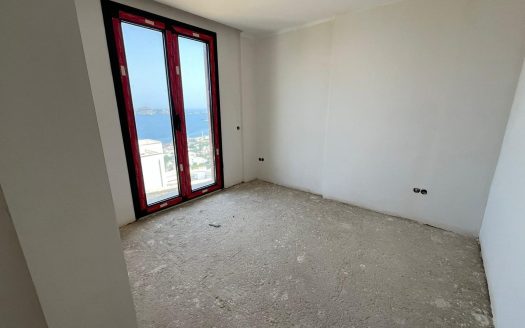 Yalıkavak Koyunda Müstakil Deniz Manzaralı Geniş Bahçeli Villa