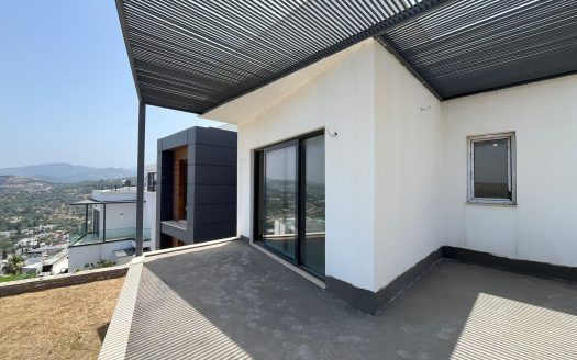 Yalıkavak Koyunda Müstakil Deniz Manzaralı Geniş Bahçeli Villa
