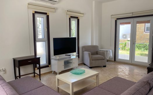 Küçükbük Koyunda Denize Yakın 3+1 Yıllık Kiralık Eşyalı Villa
