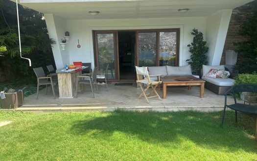 Gündoğan Koyunda Deniz Sıfır Site İçinde Bahçeli Villa Satılık