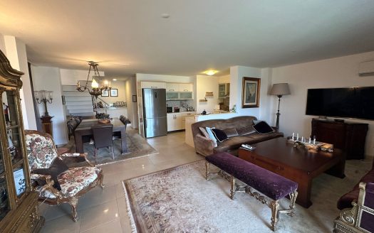 Gündoğan Koyunda Deniz Sıfır Site İçinde Bahçeli Villa Satılık