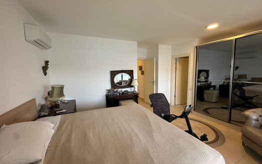 Gündoğan Koyunda Deniz Sıfır Site İçinde Bahçeli Villa Satılık